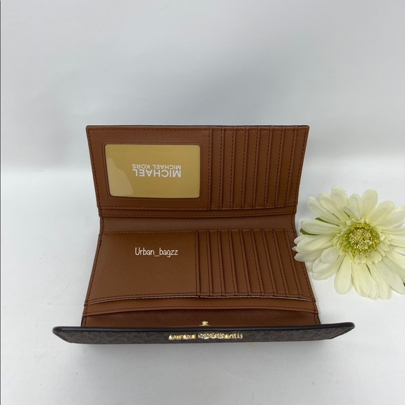 Michael Kors JST Large Trifold Wallet - Picture 9 of 10